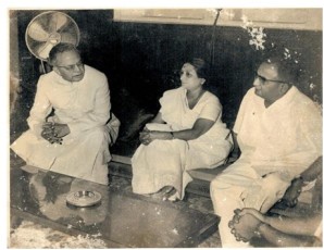 Dalal-Family-with-Shri-Nityanand-Kanungo-Governer-of-Gujarat